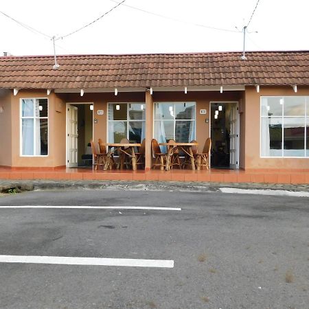 Condo Villa B27 Sleeps Five People - B28 Sleeps Six People - Price Includes Housekeeping Fees Not Taxes - Very Close To The Pool And Beach! Jacó Buitenkant foto