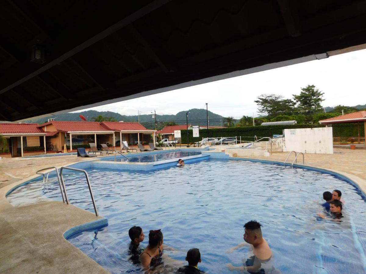 Condo Villa B27 Sleeps Five People - B28 Sleeps Six People - Price Includes Housekeeping Fees Not Taxes - Very Close To The Pool And Beach! Jacó Buitenkant foto