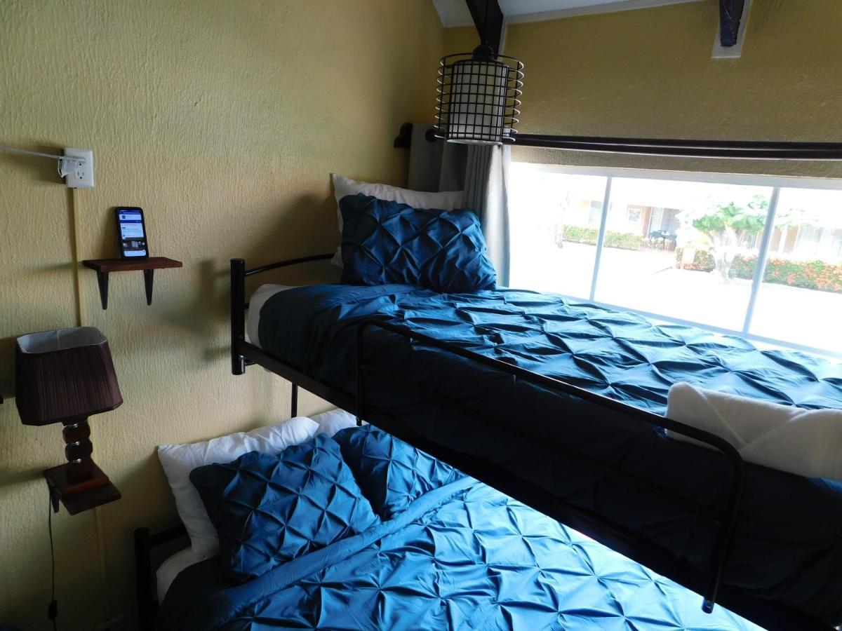 Condo Villa B27 Sleeps Five People - B28 Sleeps Six People - Price Includes Housekeeping Fees Not Taxes - Very Close To The Pool And Beach! Jacó Buitenkant foto