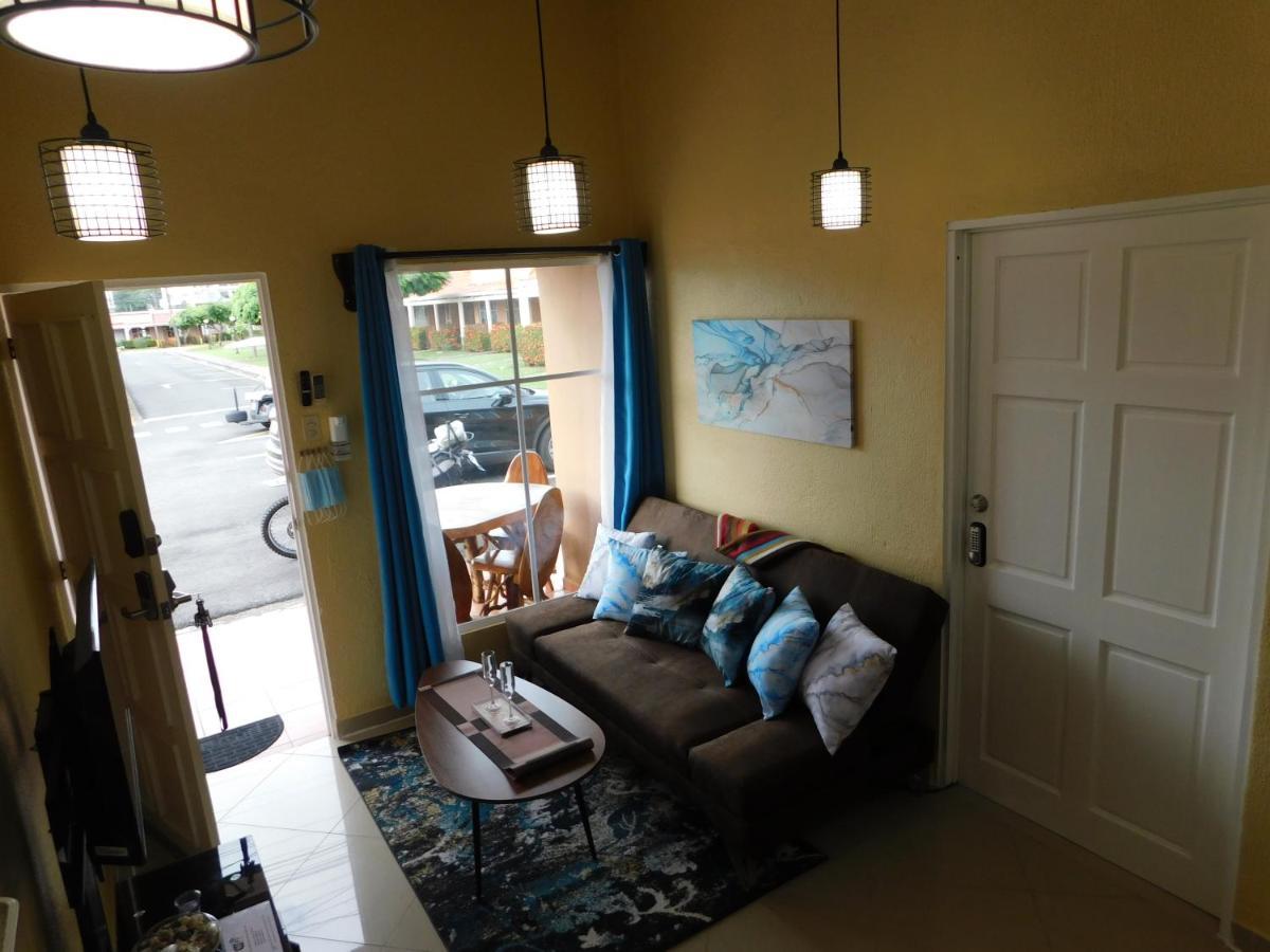 Condo Villa B27 Sleeps Five People - B28 Sleeps Six People - Price Includes Housekeeping Fees Not Taxes - Very Close To The Pool And Beach! Jacó Buitenkant foto